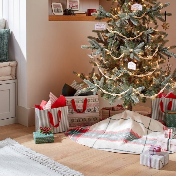 🆕 Hearth & Hand Magnolia Wooden 12ft Christmas Garland 2022 - Picture 3 of 4